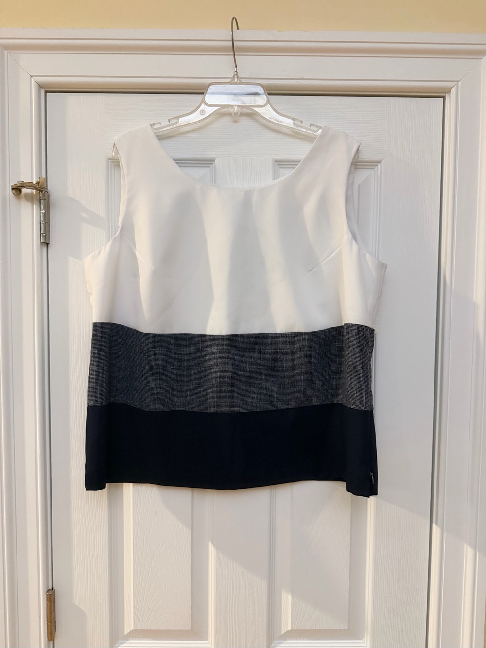Women's Size 18W "Perceptions" White, Gray & Black Colorblock Sleeveless Tank GC
